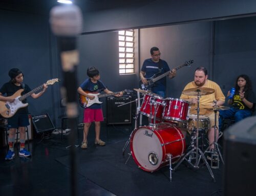 Alunos da Incubadora da Escola de Música  de Londrina fazem show na AML